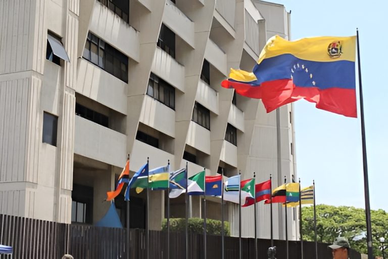 Justicia venezolana otorgó medidas alternativas a 51 personas vinculadas con delïtøs cøntra la paz del país