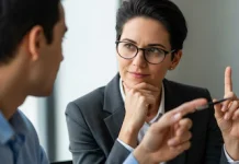 Estas son las señales que delatan a una persona con alto coeficiente intelectual según la inteligencia artificial