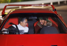 Kim Kardashian acompañó a Lewis Hamilton en su tercera edición haciendo drift en Tokio con un Ferrari F40 (+ Detalles)
