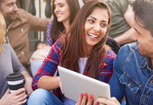 Personas nacidas entre 1992 y 1999 son quienes tendrían el equilibrio perfecto de la vida con y sin internet (+ Detalles)