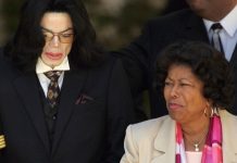 Madre de Michael Jackson a sus 95 años fue vista en un momento especial junto al actor que interpreta a Joe Jackson