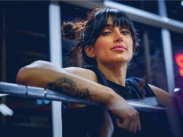 Entrenadoras aseguran que las pesas son el método más efectivo para reducir la flacidez y tonificar los brazos