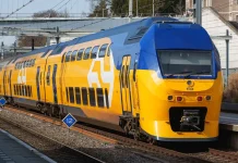 España moderniza su red ferroviaria con trenes de dos pisos para la línea más usada del país