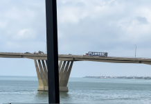 «Cédulas al piso»: TikToker despierta la nostalgia con video sobre el puente de Maracaibo que recuerda a un clásico comercial (+ Video)