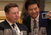 Duelo de Titanes bajo el lente de un selfie: Fundador de Xiaomi Lei Jun sorprendió a Elon Musk pidiéndole una foto y sus poses dieron mucho de qué hablar (+ Video)