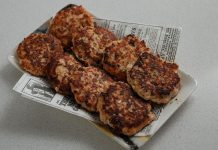 Hamburguesa de salmón: son un básico perfecto para tener siempre en el congelador apta para distintas necesidades alimentarias saludables