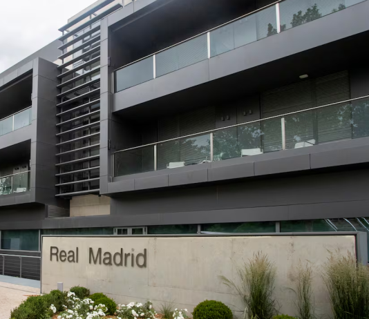 Asociación española de árbitros de fútbol dênuncia al Real Madrid, Florentino Pérez y RMTV