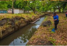 Plan de prevención ante las contingëncias de lluvias es reforzado en el municipio Caroní: con éxito limpieza en los canales de aguas fluviales en Av. Caracas (+ Fotos)