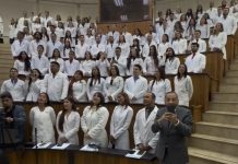 La Universidad del Zulia egresó 300 nuevos médicos cirujanos y entonaron la canción “Venezuela” en su acto (+ Detalles)