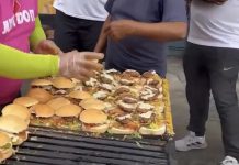 ¿La oferta del año? Un perrero en Barquisimeto se populariza con su promo de dos hamburguesas por un dólar (+ Video)