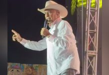 Reynaldo Ärmas reaparece tras dęlicado estado de salud y vuelve a los escenarios con miles de seguidores (+ Video)