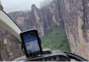 Entre los tepuyes y el Salto Ángel: Piloto de helicóptero se viraliza compartiendo imágenes de sus recorridos por Canaima desde el cielo (+ Video)