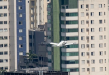 Accidênte aéreo en Brasil: Una avioneta impäctó estructura residencial en Belo Horizonte (+ Detalles)