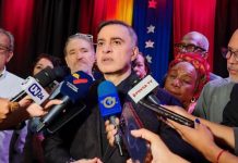Tarek William Saab reafirmó antes estudiantes la defensa de la venezolanidad (+ Detalles)