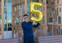 Hijo de inmigrantes latinos fue aceptado en 49 universidades y recibió más de 5 millones de dólares en becas