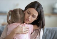 Por qué hacer las tareas por tus hijos debilita su autoestima y los convierte en adultos propensos a la frustr@ción (+ Detalles)