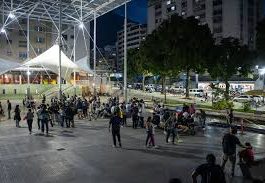 ¡Fiebre mundialista en Chacao! La Plaza Los Palos Grandes se convierte en el epicentro del intercambio de barajitas del Mundial 2026 (+ Videos)