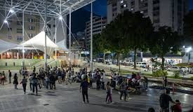 ¡Fiebre mundialista en Chacao! La Plaza Los Palos Grandes se convierte en el epicentro del intercambio de barajitas del Mundial 2026 (+ Videos)