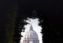 Roma: El ojo de cerradura de la Orden de Malta permite capturar la cúpula de San Pedro y ver tres países a la vez (+ Detalles)