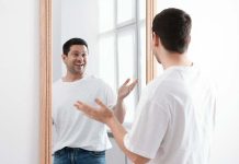 Científicos aseguran que hablar solos en voz alta no es una locüra sino el método más efectivo del cerebro para resolver prôblemas (+ Detalles)