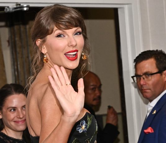 Taylor Swift se convirtió en la mujer más joven en entrar al Salón de la Fama de los Compositores: la estrella pop a sus 36 años alcanzó otro hito en su carrera