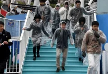 Japón decretó evacuâciønes preventivas ante la inminente llegada del tifón Jangmi: vientos sostenidos de 126 kilómetros por hora