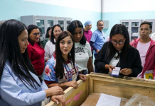 Dotan con equipos médicos de alta tecnología y sistemas de rayøs X a centros de salud en Maracay y Ocumare de la Costa