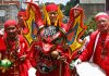 El bien triunfa sobre el mal en Miranda: los Diäblos Danzantes de Yare inündan las calles de rojo en su tradicional rendición ante el Santísimo Sacramento