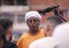 Ronaldinho Gaúcho revoluciona Petare en su regreso a Venezuela junto a la Liga Monumental (+ Video)