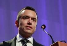 Presidente Daniel Noboa oficializó reducción del Estado ecuatoriano al fusionar catorce ministerios en diez carteras