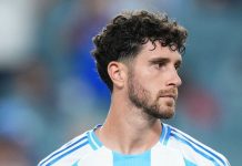 Convocado de urgencia y en su mejor semana: Marcos Senesi se sube a la Copa del Mundo tras la inesperada baja de Balerdi