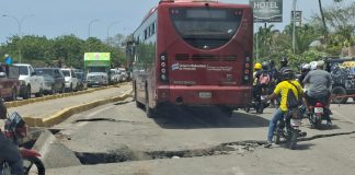Estado de emërgëncia en La Guaira ante los gräves dañøs estrücturales provøcadøs por los fuërtes sismøs (+ Fotos)