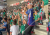 Un apasionado aficionado japonés se une a la fiesta mexicana en las gradas del estadio (+ Video)