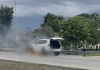 Bomberos de Aragua controlaron incËndio de camioneta en Autopista Regional del Centro durante la mañana de este lunes (+ Video)