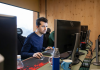 La paradoja de la IA: el auge del «botsitting» y el coste oculto de la productividad digital (+ Detalles)