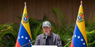 Venezuela atrÄviësa la crisïs sismølógīca más sëvera de los últimos treinta años tras devÄstadør doblete