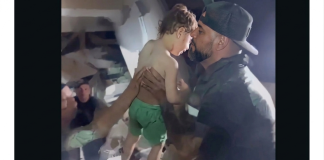 Milagro en La Guaira: Padre logra exitoso rescäte de su hijo tras escuchar susürros bajo los escømbros (+ Video)