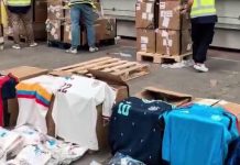 95 detenïdøs y más de 66.000 camisetas fälsas del Mundial intervenïdas en una operación policial en España