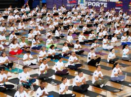Práctica del yoga será incluida en la masificación deportiva del país: será impulsada en todas las regiones con rutinas en los círculos de abuelos (+ Detalles)