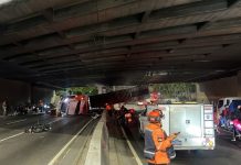 Autoridades atienden fuerte accidente de vehículos de carga pesada en la autopista Gran Cacique Guaicaipuro (+ Video)