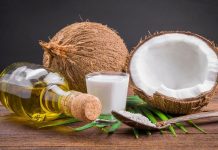 Adiós a los tratamientos químicos inv@sivos: tres gotas de aceite de coco al día bastan para rescatar la piel deshidratada por el sol y la humedad