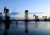 Precio del petróleo cae casi un 5 % tras confirmación de acuerdo entre EE. UU. e Irán y la apertura del estrecho de Ormuz