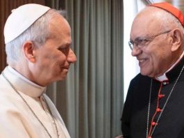 El papa León XIV culminó su viaje por España saludando a los cardenales venezolanos tras celebrar la Solemnidad del Sagrado Corazón de Jesús