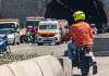 AccidËnte de tránsito en la salida del túnel La Planicie dejó dos motorizados lesion@dos tras maniobra indebida de un vehículo