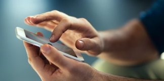 Siguiendo el «modelo australiano»: Maldivas impondrá restricciÖnes radicales a las redes sociales para proteger a los menÔres del cibËr@coso