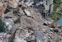 Al menos cinco fallËcidos y tres hËridos tras un deslizamientö de tierra en China provocado por el col@pso repentino de un talud