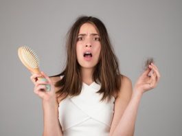 Identifica las causas del cabello débil y descubre las estrategias más efectivas para fortalecer tu fibra capilar desde la raíz