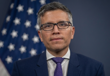 Subsecretario adjunto de EE.UU Luis Méndez insta a abrir canales de diálogo para el regreso de los exiliados venezolanos