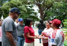 Presidenta Delcy Rodríguez supervisa la atención integral a familias damnifïcadas por los sïsmos en campamento de Coche