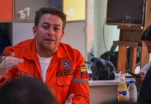 Gustavo Duque anuncia alianza con bancos y aseguradoras para financiar reconstrucción de edificios de Chacao tras sismøs